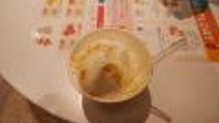 いろんなジェラートやフルーツが！