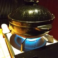 新米を土鍋で炊き上げます