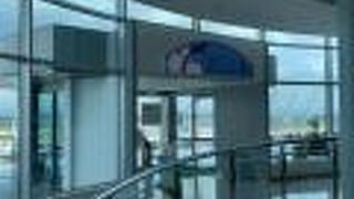 空港3階のレストラン街からアクセス