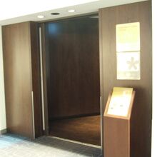 エントランスから特別感があります