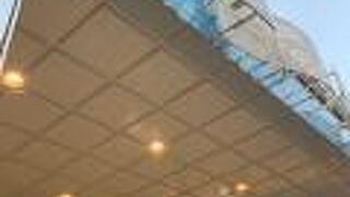 三宮高架商店街 (ピアザ神戸)