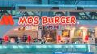 海外で日本のブランドのショップがあるとなんかほっとしますよね。