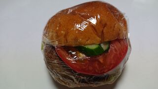 デミグラスソースバーガーは手作り感たっぷりでした