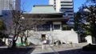 これだけの構えはこの辺りの寺の中でもなかなかない