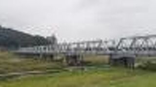 森高千里さんの歌で有名な橋