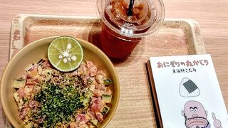 ハワイのポキボウル専門店