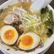 塩ラーメン(温玉トッピング)