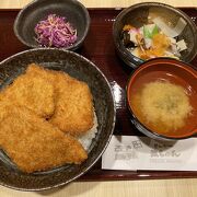 新潟のご当地グルメのタレかつ丼が美味しいです。