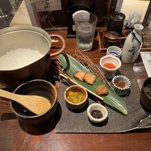 佐渡コシヒカリの釜戸炊き銅鍋御飯《おかずセット》