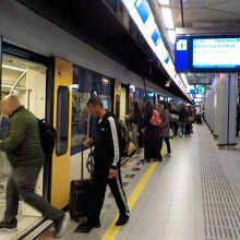 スキポール空港アクセス列車