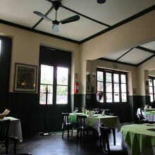 歴史を感じつつも開放感がありとても落ち着ける雰囲気