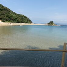 美しい白浜の海