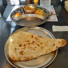 お代わりナン、ハーフサイズ⁉️