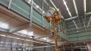 平日の22時台でも、金の時計の周りには結構人が居ました