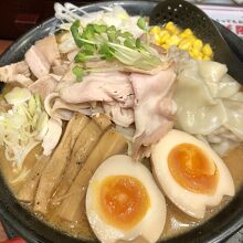 ぜいたく蔵味噌ラーメン