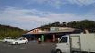 大分空港ターミナル横の直売所