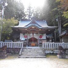 湯泉神社拝殿