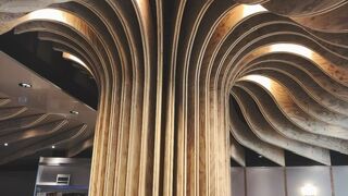 お土産売り場には困らない