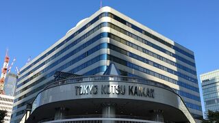 屋上庭園「コリーヌ」へ