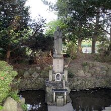 金勝山浄厳院 、敷地内水子地蔵尊。