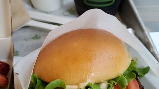 梅田でハンバーガー