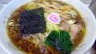 You should be prepared to wait in a long line for more than half an hour