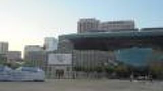 ソウル市庁舎前