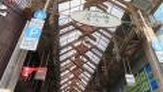 はりまや橋のそばです