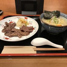 ラーメンとセットのメニューです