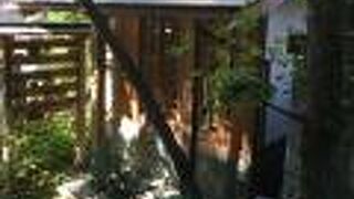 風化している像