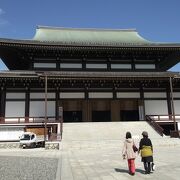 成田山新勝寺の大本堂