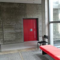 赤い扉が客室への入口