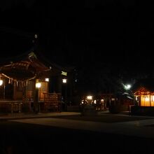 夜の神社は格別。