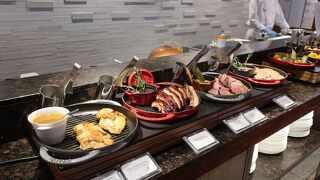 ランチビュッフェは充実！