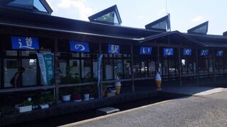 リンゴジュースが1本350円程度で売られていた