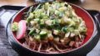 歯ごたえのあるそばが美味しい