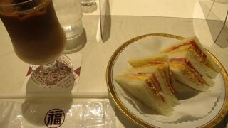 伊丹空港にある丸福珈琲店