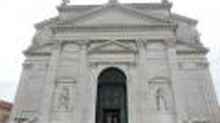 レデントーレ教会