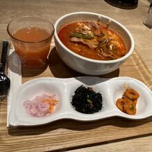 ユッケジャンクッパ朝食