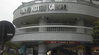 アンテナショップのビル