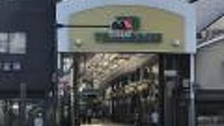 落ち着いた雰囲気の寺町通