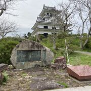 いろいろな史跡がある広い城山公園