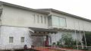 ４時３０分までには入館を。