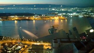 大阪周遊パスの無料入場に連れられて、高さ250mの夕景を楽しみました