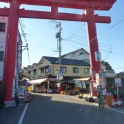 「おちょぼさん」の名で親しまれれる稲荷神社