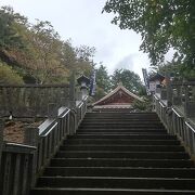 那須湯本の広い神社