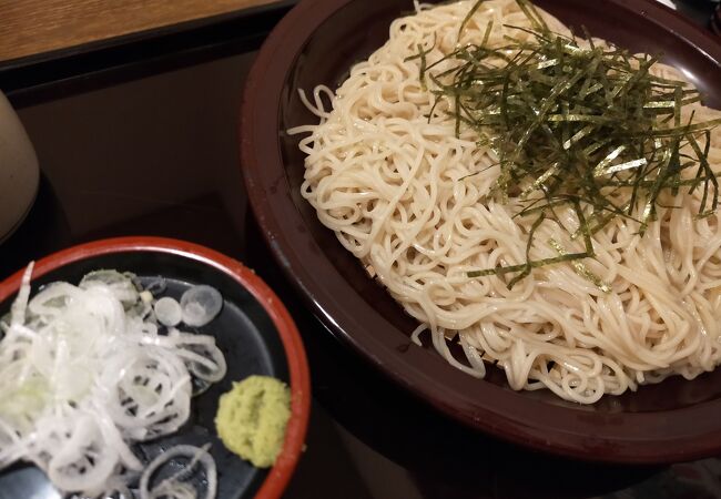 お蕎麦が美味しいお店ですね