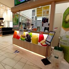 V2＆M by Fruits Bar AOKI レイクタウン