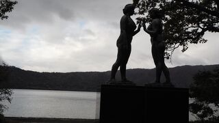 遊覧船降り場から近い