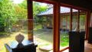 素晴らしい建物と庭園